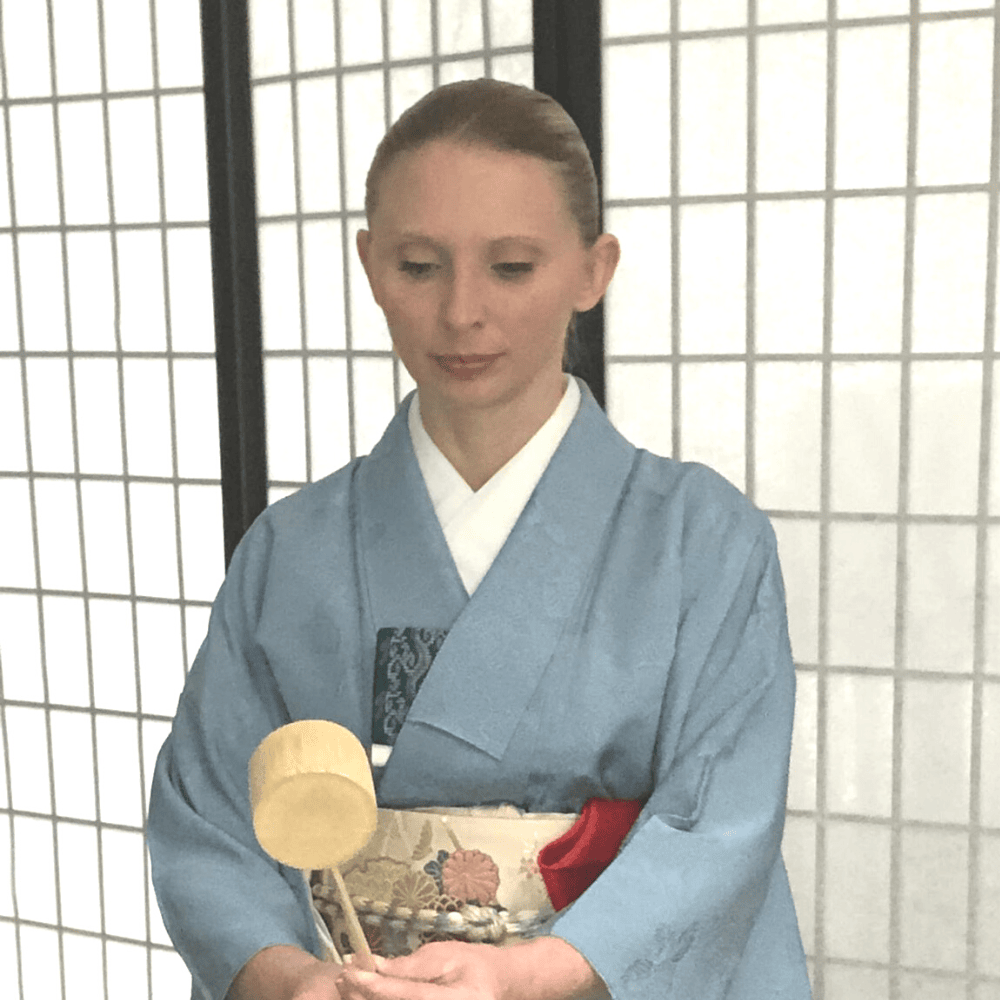woman wearing japanese kimono